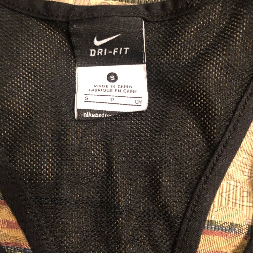 (2) Nike Tops Small - Picture 4 of 7
